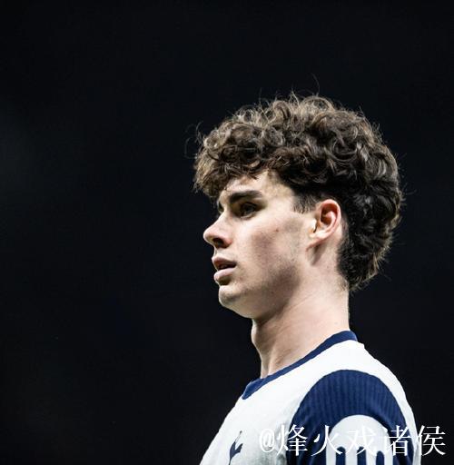 库杜斯:表现需提升;欣慰阿奇-格雷展现控球欲 库杜斯:表现需提升;欣慰阿奇-格雷展现控球欲